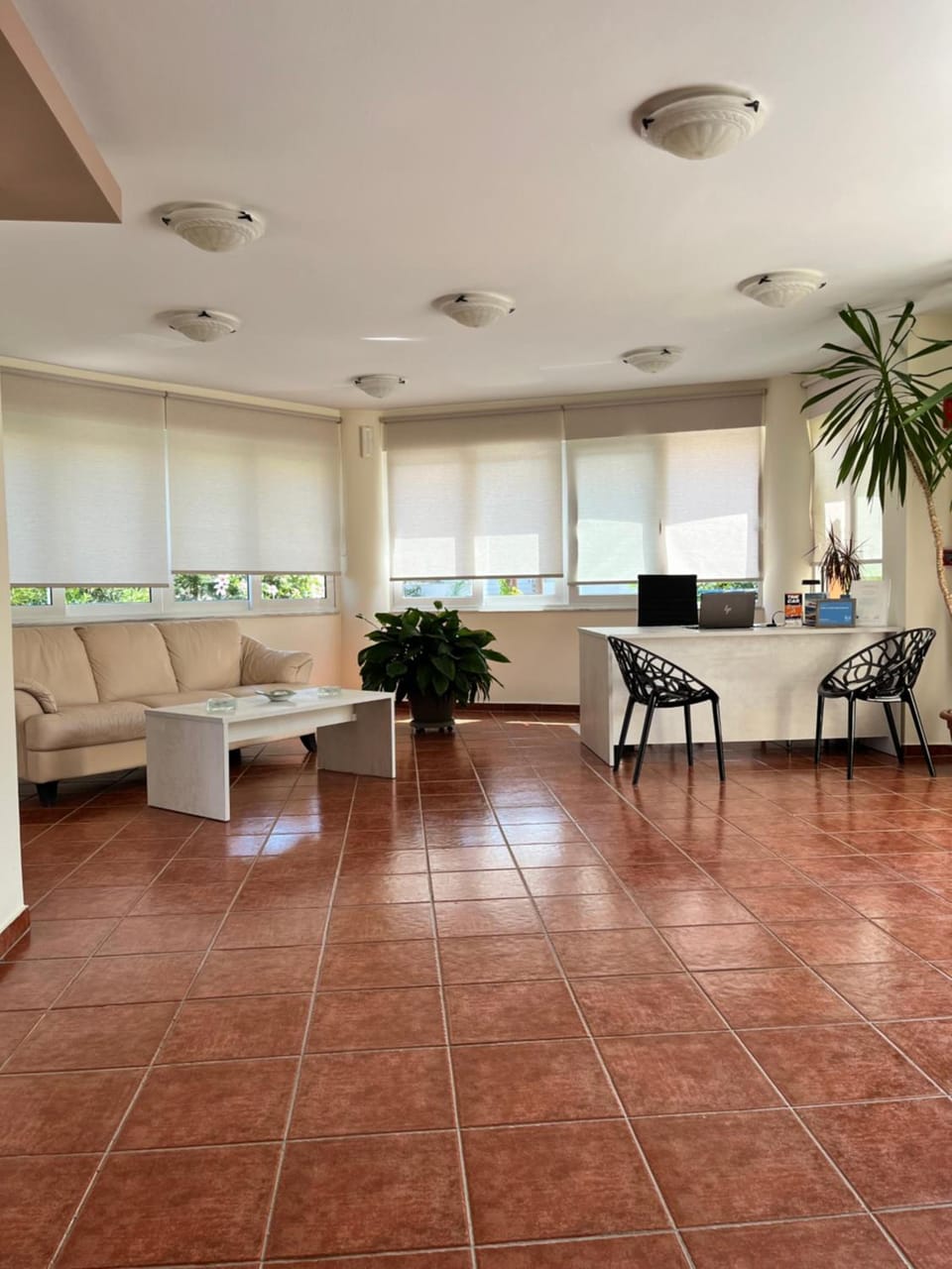 Iolkos Hotel Apartments Hotel in Crete