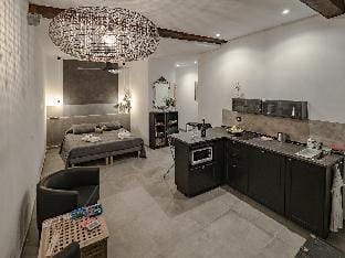 Camaella Luxury Studio Hotel in Vernazza