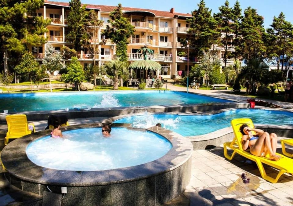 Swimming pool