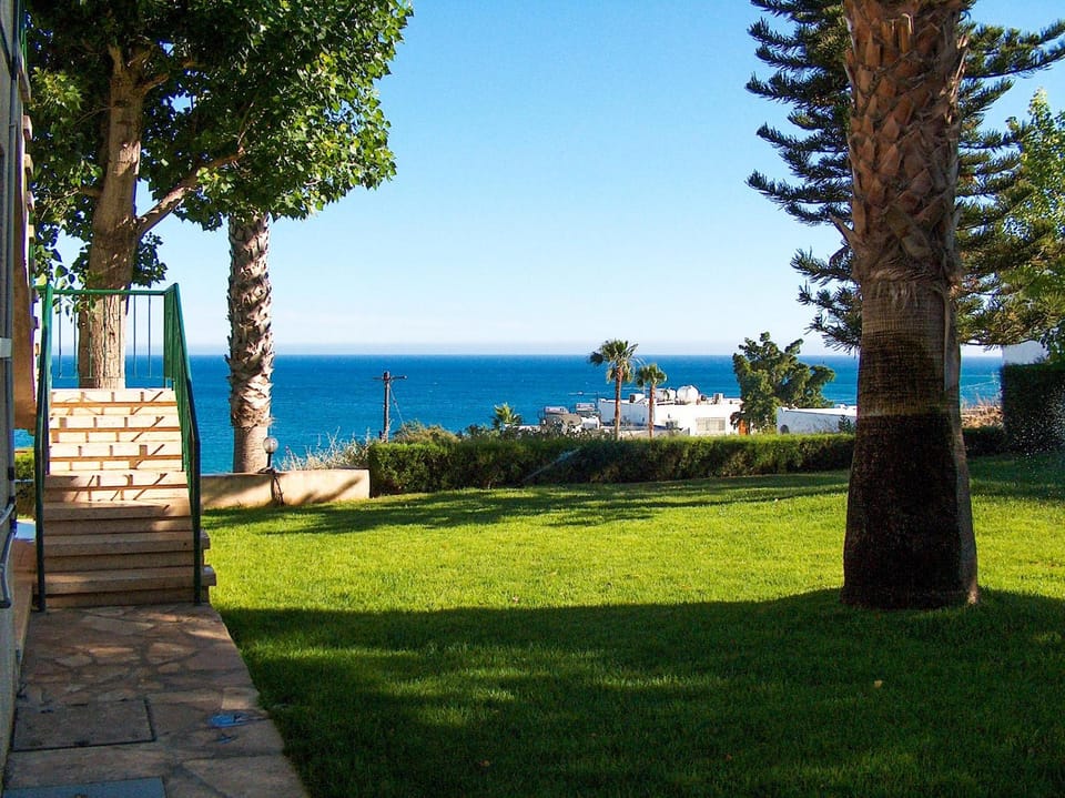 Kotzias Beach Apartments Apartment hotel in Pissouri
