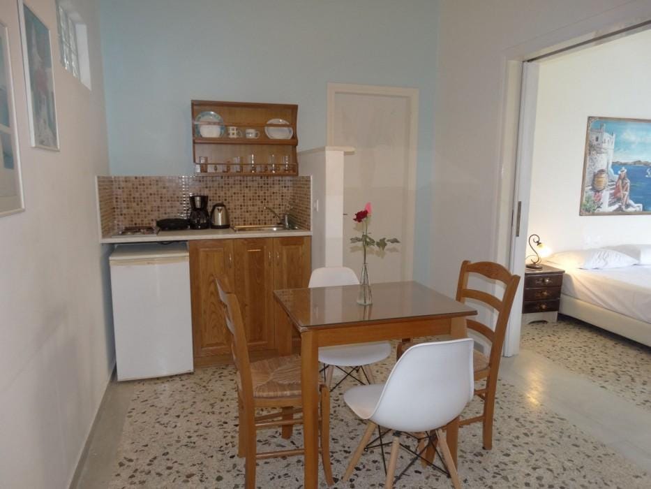 Naxos Lane Center Studios Hotel in Naxos