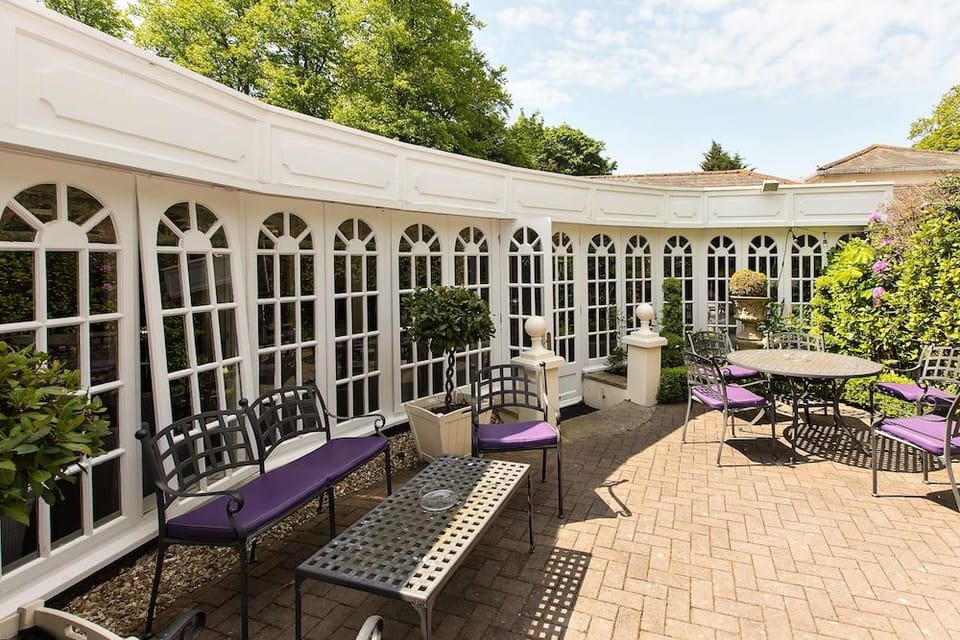 The Lord Bute Hotel & Restaurant Hotel in Christchurch