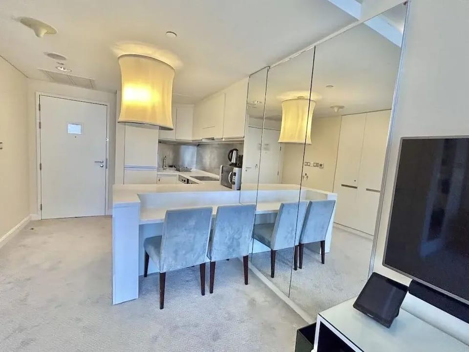 Fashion Avenue Dubai Mall Residences - Studio with balcony Hotel in Dubai