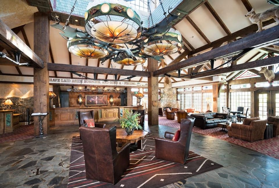 Big Cedar Lodge Hotel in Ridgedale