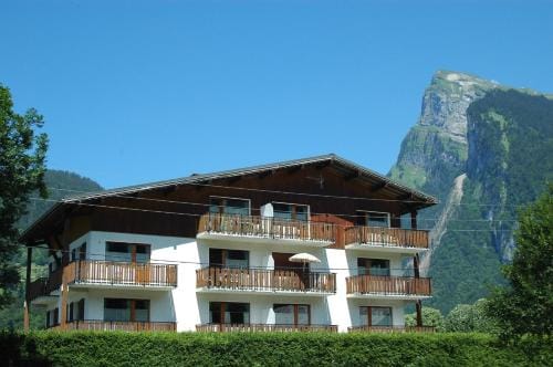 Appartements Giffre et Clesson - DAHU COMPAGNIE Hotel in Samoëns