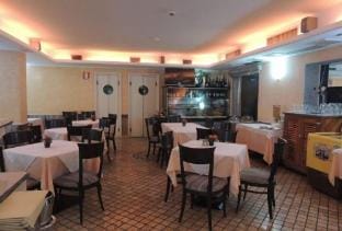 Albergo Ristorante Delfino Hotel in Novara