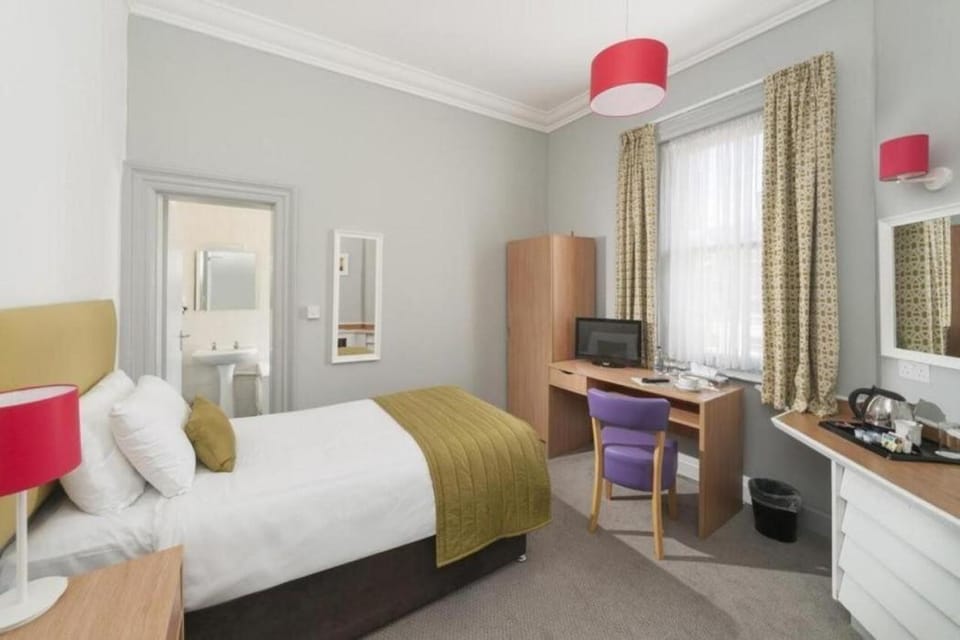 Claymore Hotel Hotel in Scotland