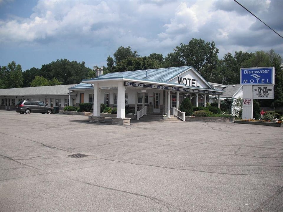 Bluewater Motel Hotel in Sarnia