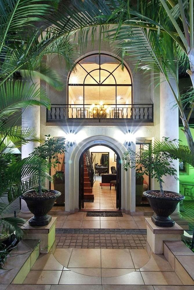 Anchors Rest Guest House Hotel in Umhlanga