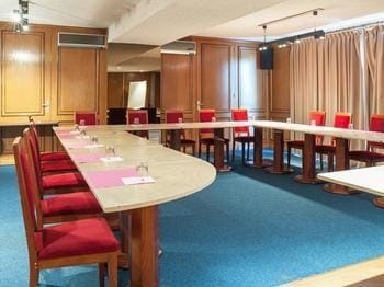 Hotel Newport Hotel in Villefranche-sur-Saone