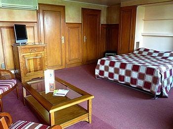 Hotel Newport Hotel in Villefranche-sur-Saone