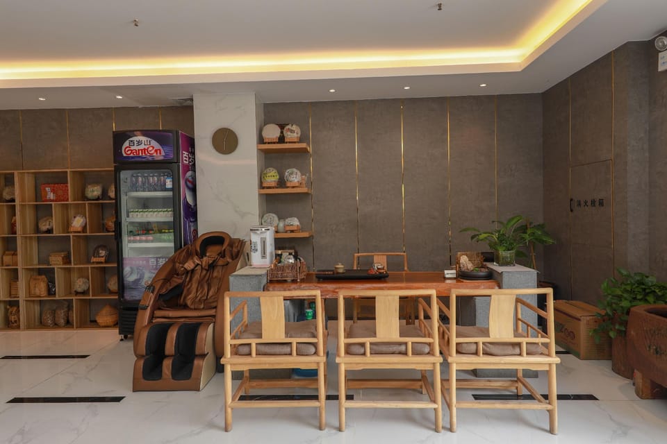 Pu'er Wanlin Theme Hotel Hotel in China