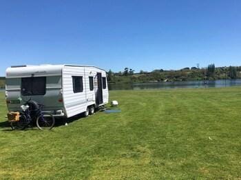 Lake Karapiro Mighty River Domain Hotel in Cambridge
