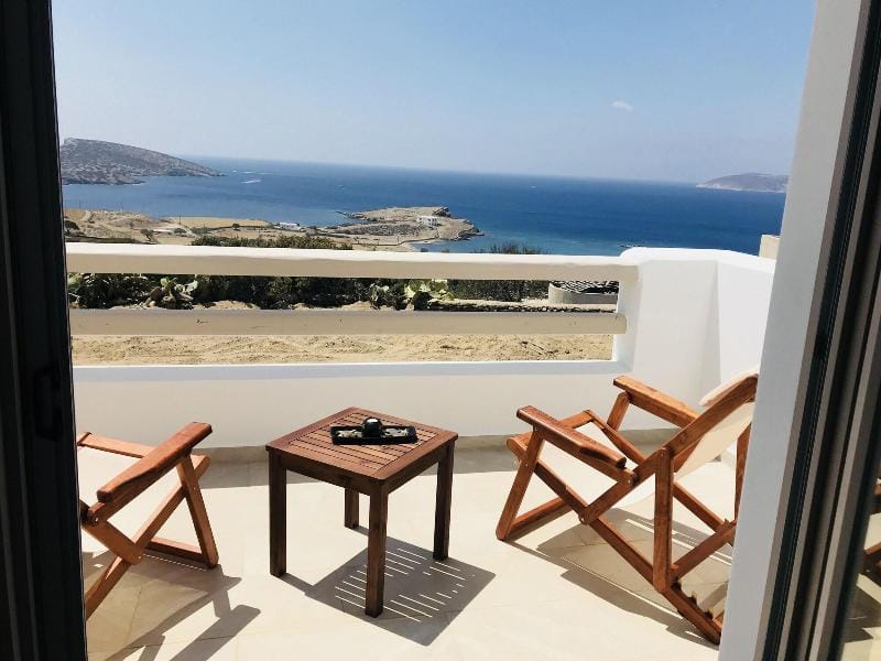 Theasis Luxury Suites Hotel in Decentralized Administration of the Aegean