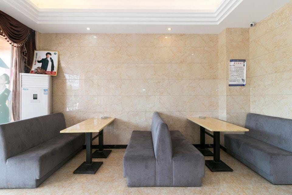 Baisheng Fashion Hostel Hotel in Hangzhou