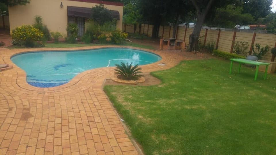 Maple's Guest House Hotel in Pretoria