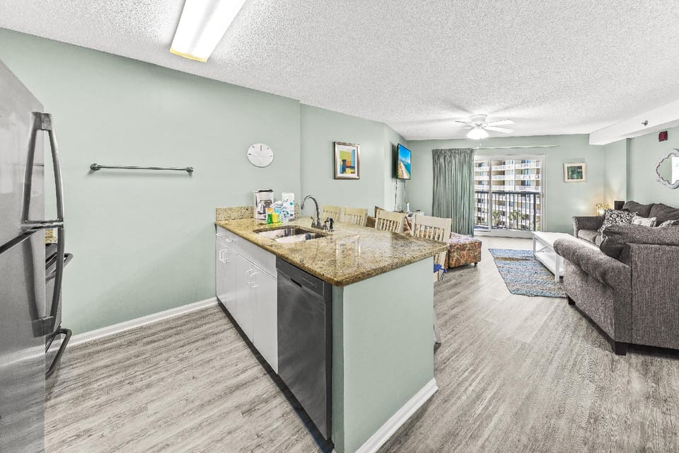 Tradewinds Condos by Hosteeva Hotel in Orange Beach