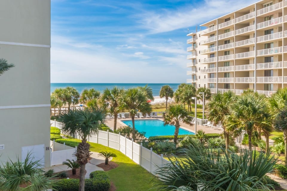Tradewinds Condos by Hosteeva Hotel in Orange Beach