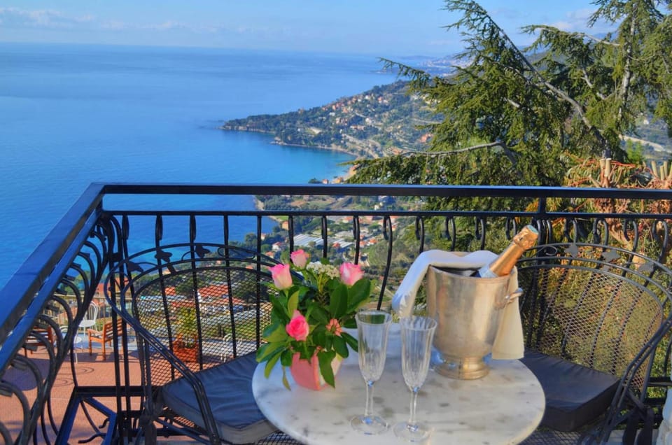 La Riserva di Castel d'Appio Hotel in Liguria