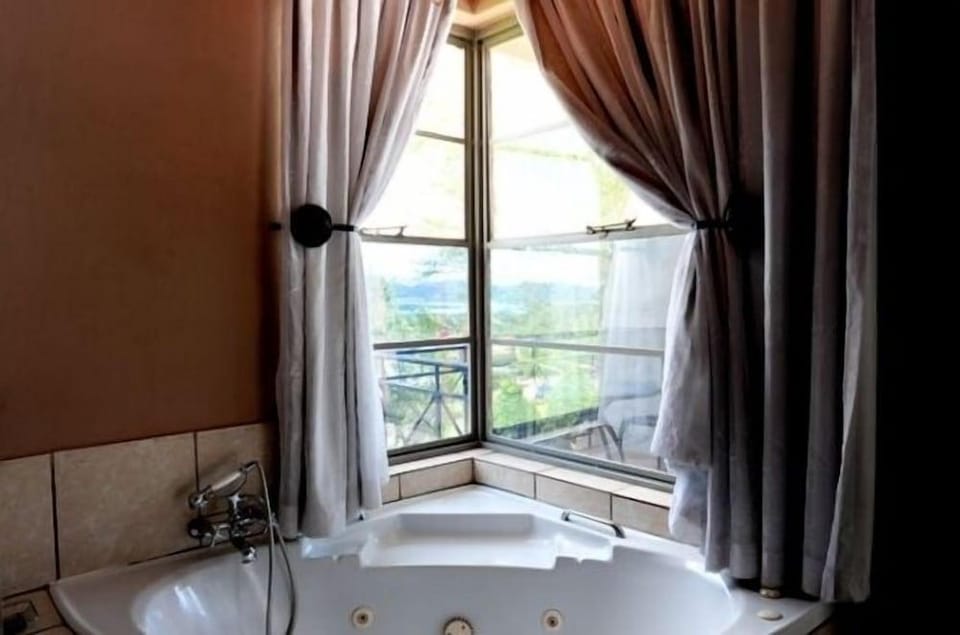Villa Paradiso Country Manor Hotel in Gauteng