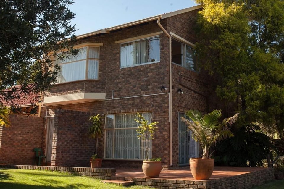 Flamingo Rest Hotel in Sandton