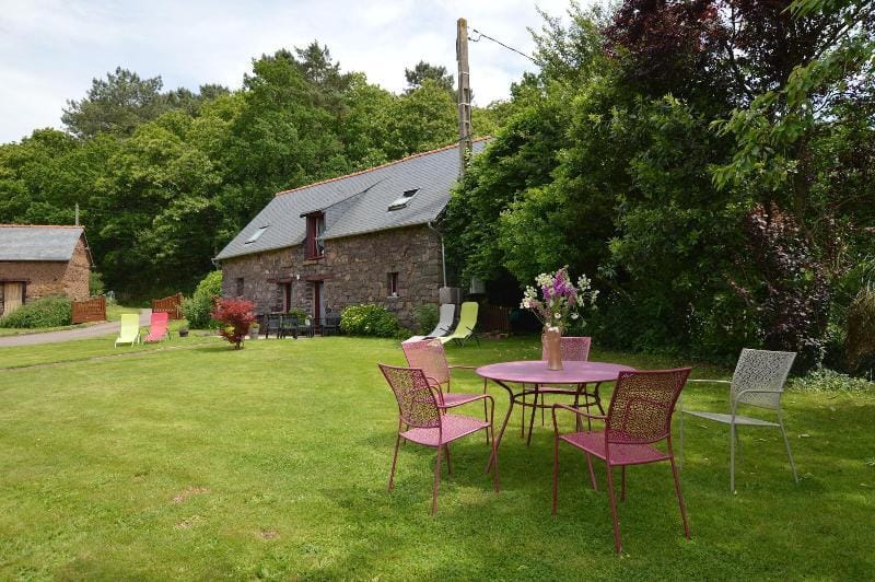 Chambre d'hôtes la Fontaine Garel Hotel in Brittany