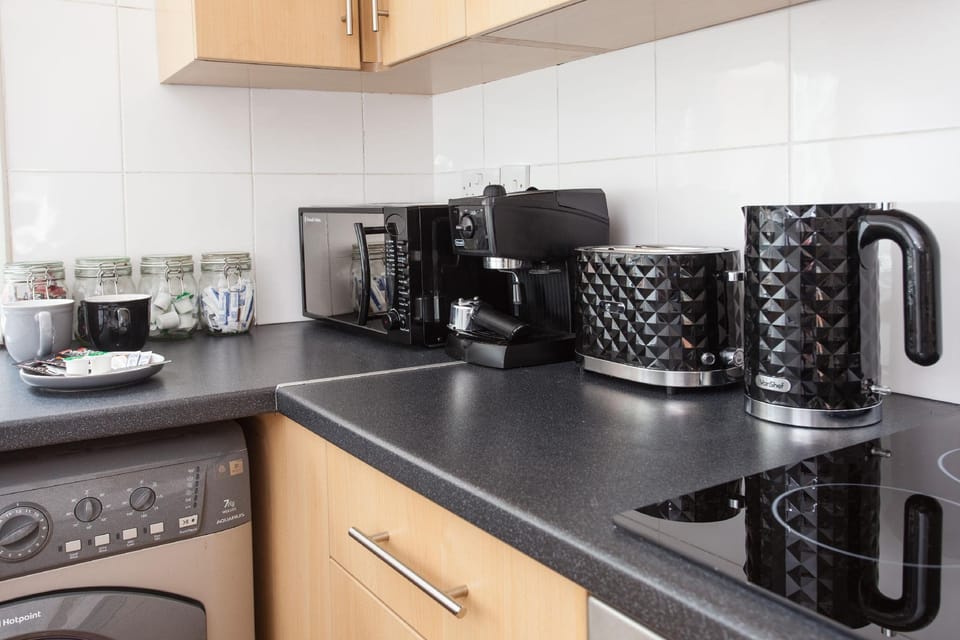 Basic Apartment for Two Amazing Location Hotel in City of Westminster