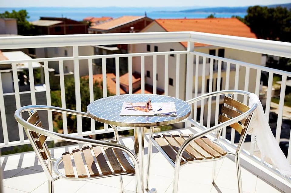 Apartments Ivana Hotel in Baška Voda