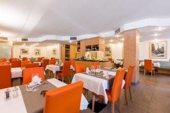 Hotel Alpina Hotel in Madonna di Campiglio
