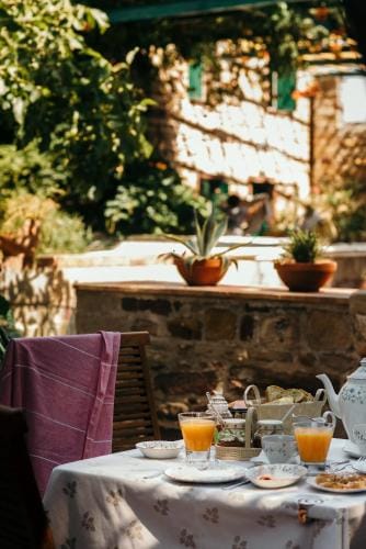 Perleas Hotel in Decentralized Administration of the Aegean