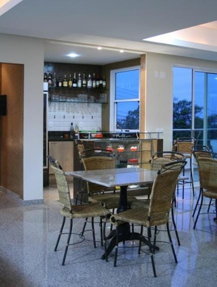 Bar/lounge