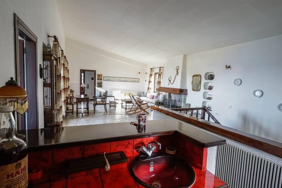 Sonia Rustic Mansion - 5bd 30 Sec Walk To Beach Lodge in Euboea