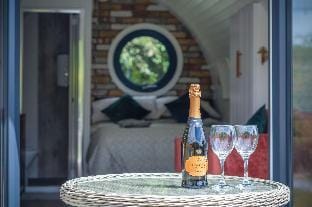 Woody's - 1 Bedroom Pod - Cold Inn Hotel in Wales