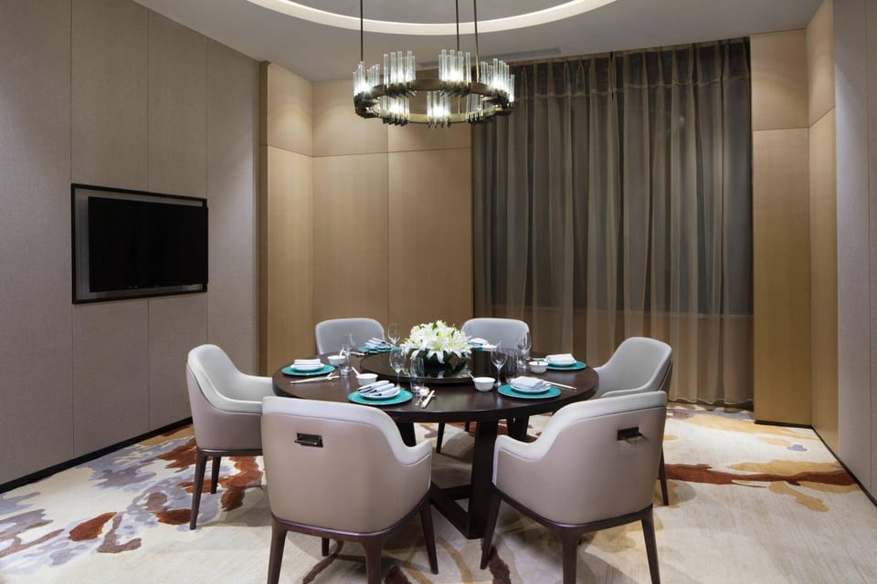 Courtyard by Marriott Zhengzhou Airport Hotel in China