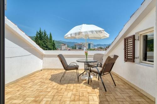 Apartments Elena Hotel in Budva