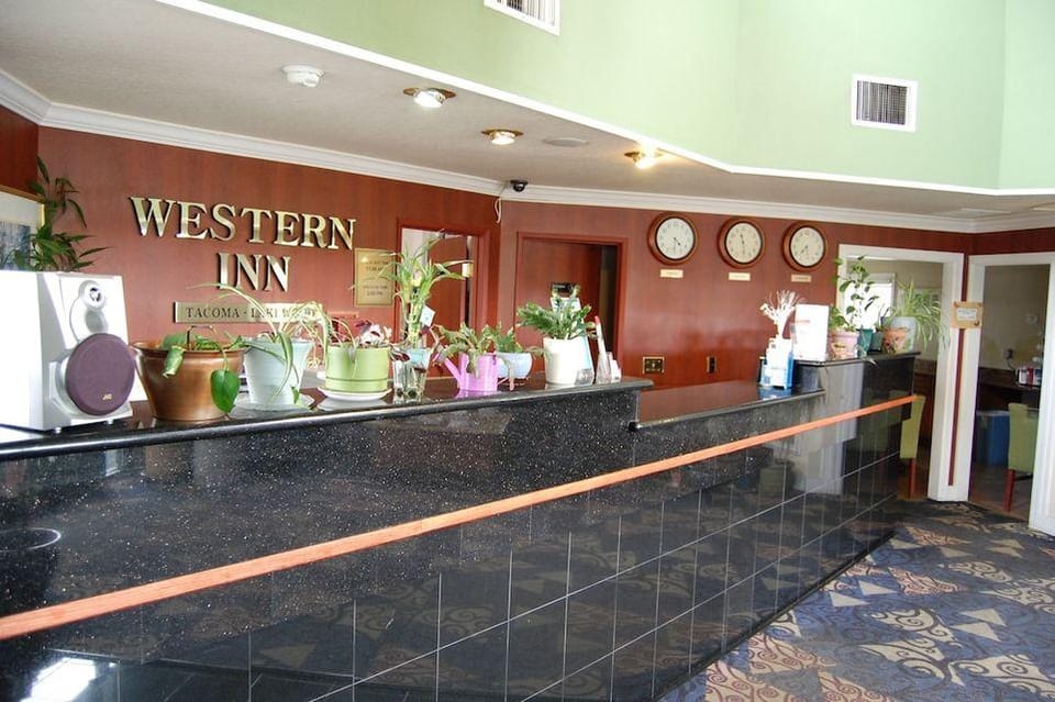 Western Inn Lakewood Motel in Lakewood