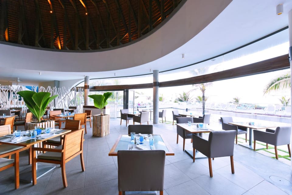 Radisson Blu Poste Lafayette Resort & Spa - Adults Only Hotel in Flacq District, Mauritius