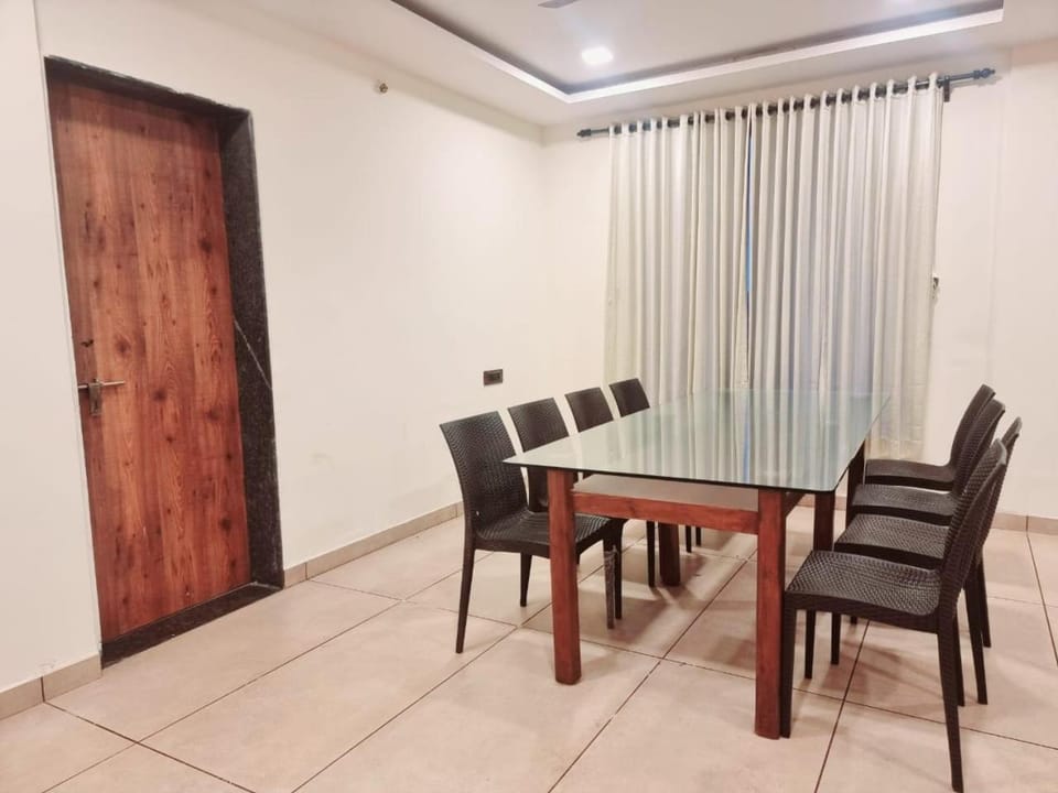 VIDHI VILLA - Besides Valley View with Luxurious Swimming pool & AC Hotel in Maharashtra