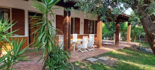 Elisa Holidays Hotel in Manerba del Garda