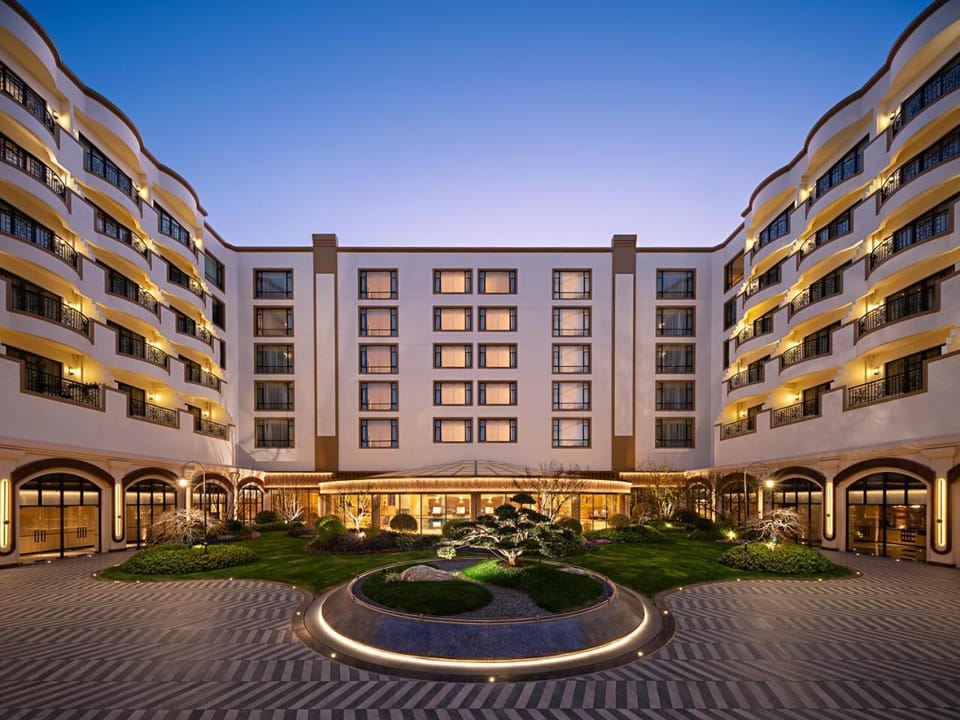 Renaissance Shanghai Hongqiao Hotel in Shanghai