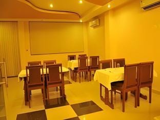 Hotel Paramount Hotel in Jaipur