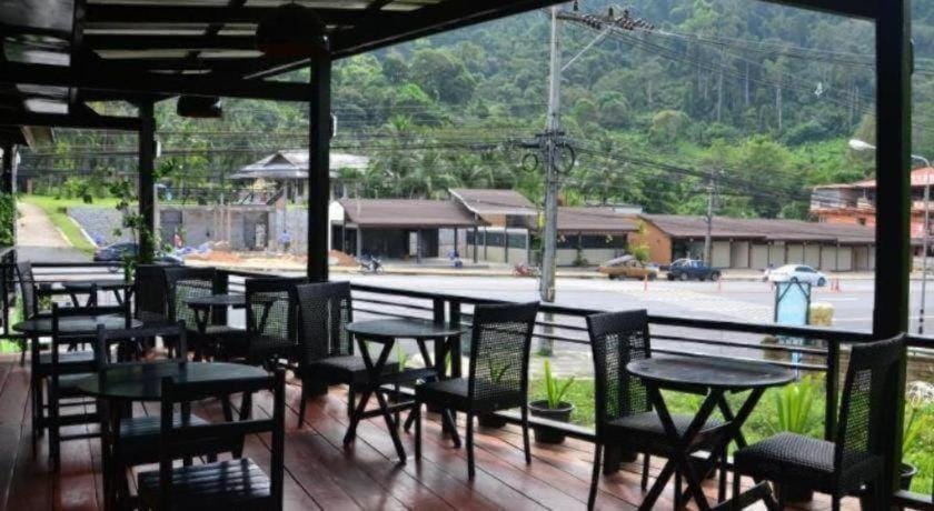 Khaolak C-nior Bungalows Resort in Khuekkhak