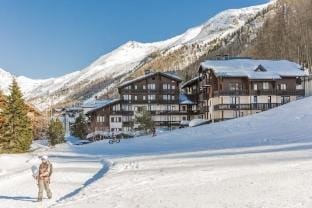 LES HAUTS DU ROGONEY Hotel in Val dIsere