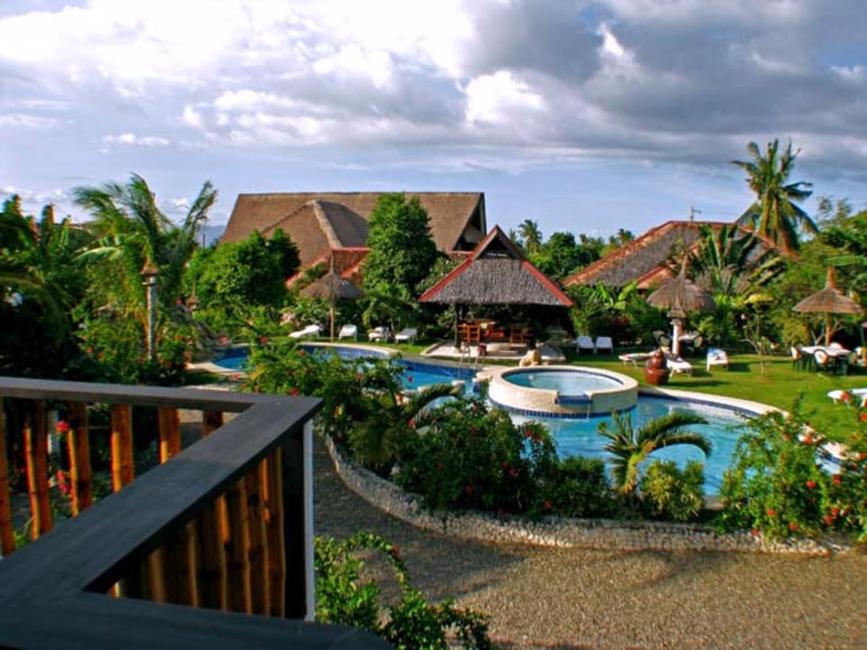 Dolphin House Resort Spa Diving Apartment hotel in Central Visayas