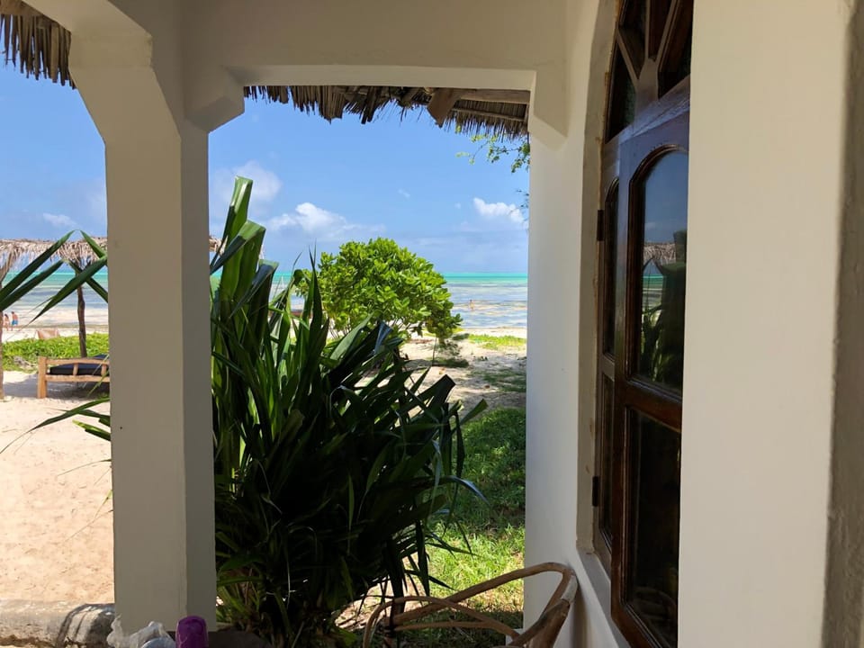 Blue Earth Bungalows Lodge in Tanzania