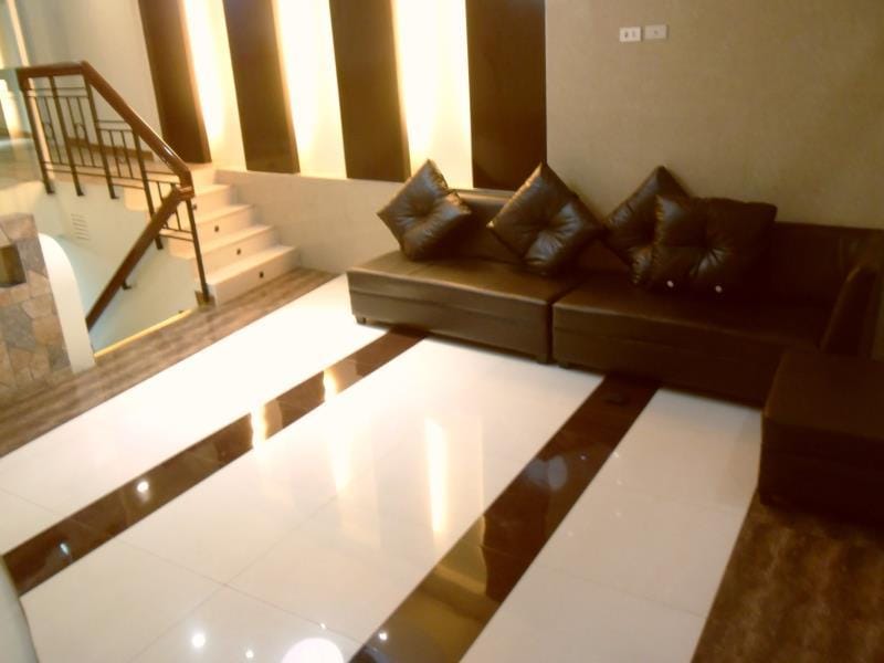 Palawan Palm Suites Hotel in Puerto Princesa
