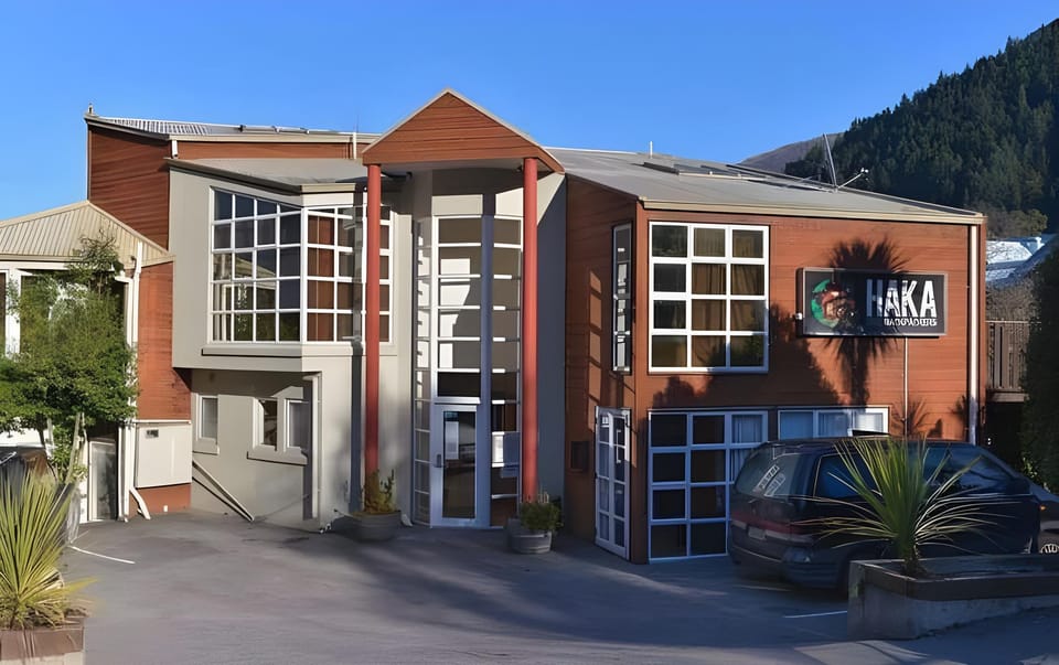 Haka House Queenstown Hostel in Queenstown