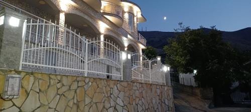 Hyka Stone House Shkoder Hotel in Montenegro
