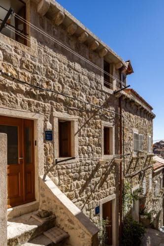 Old Town Olive luxury room for 3 Hotel in Dubrovnik