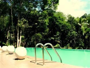 Bopath Falls Rock Chalets Hotel in Western Province
